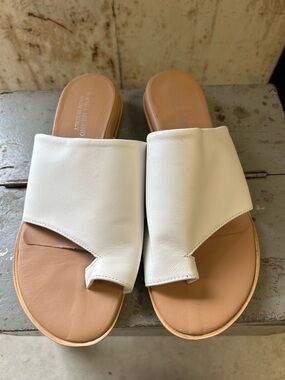 White soft Leather Toe-Loop Slide Sandals